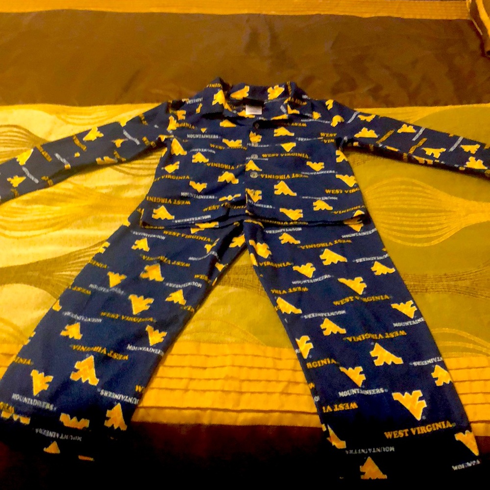 Genuine Stuff Mountaineer WV Pajama Set